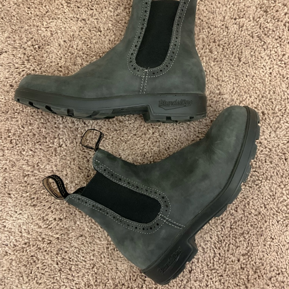 BLUNDSTONES: 1630 WOMEN'S ORIGINALS HIGH TOP BOOTS - RUSTIC BLACK